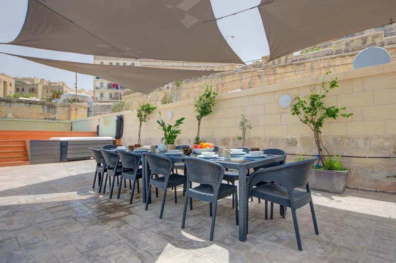 Unique Waterfront Valletta House Villa