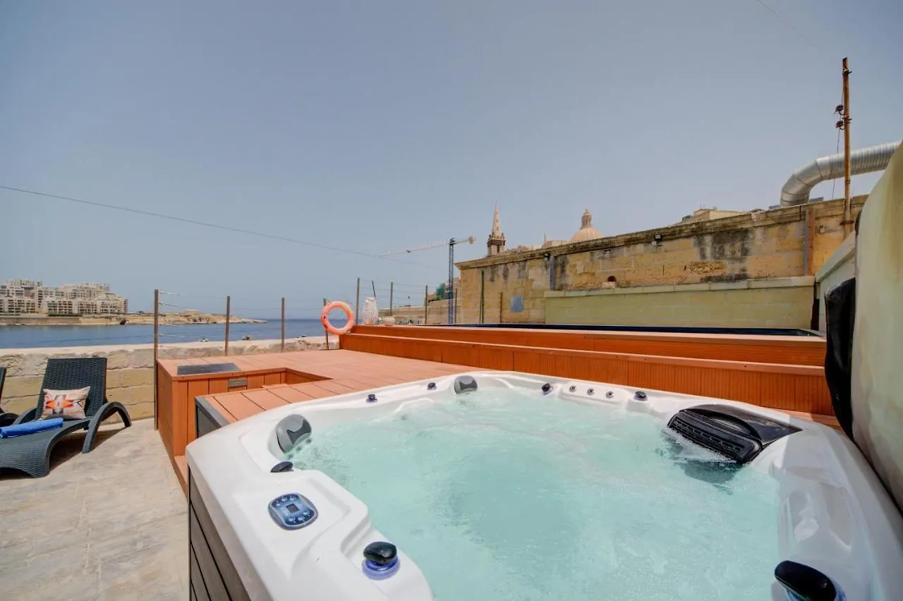 Unique Waterfront Valletta House Villa Holiday home
