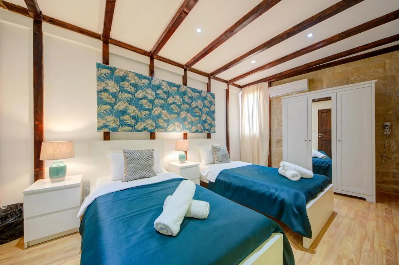 Unique Waterfront Valletta House Villa