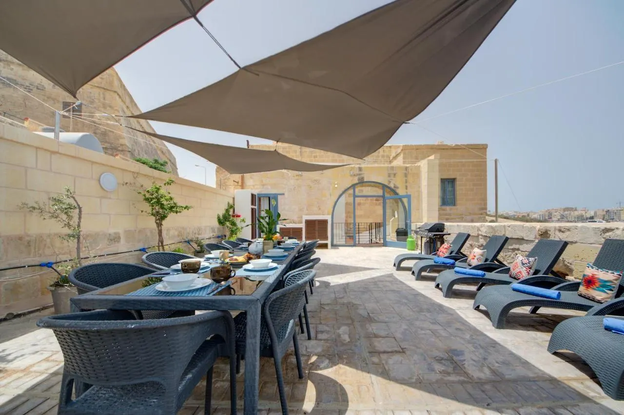 Unique Waterfront Valletta House Villa Holiday home