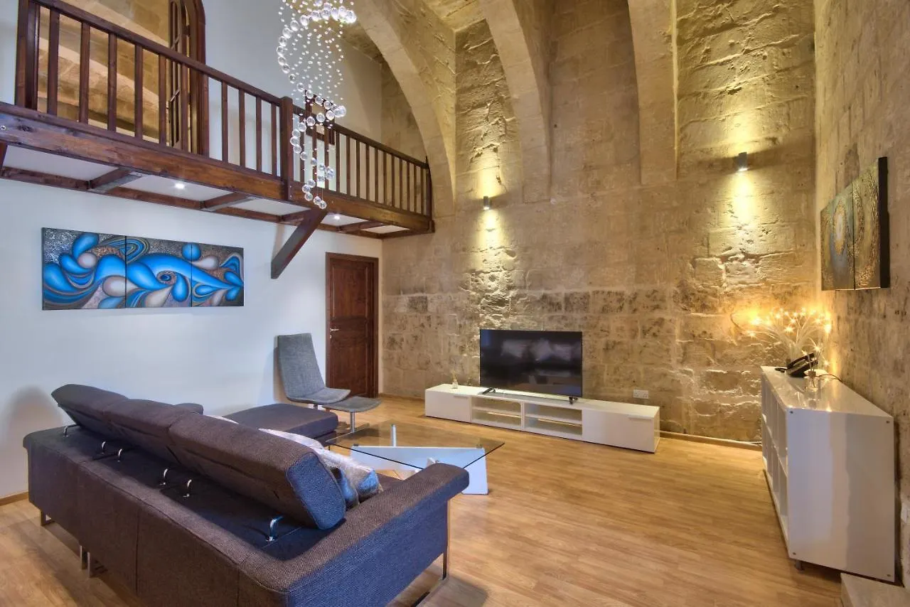 Unique Waterfront Valletta House Villa